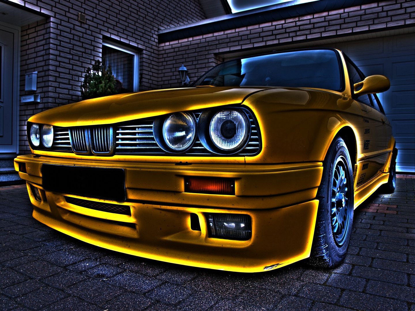 HDR BMW1