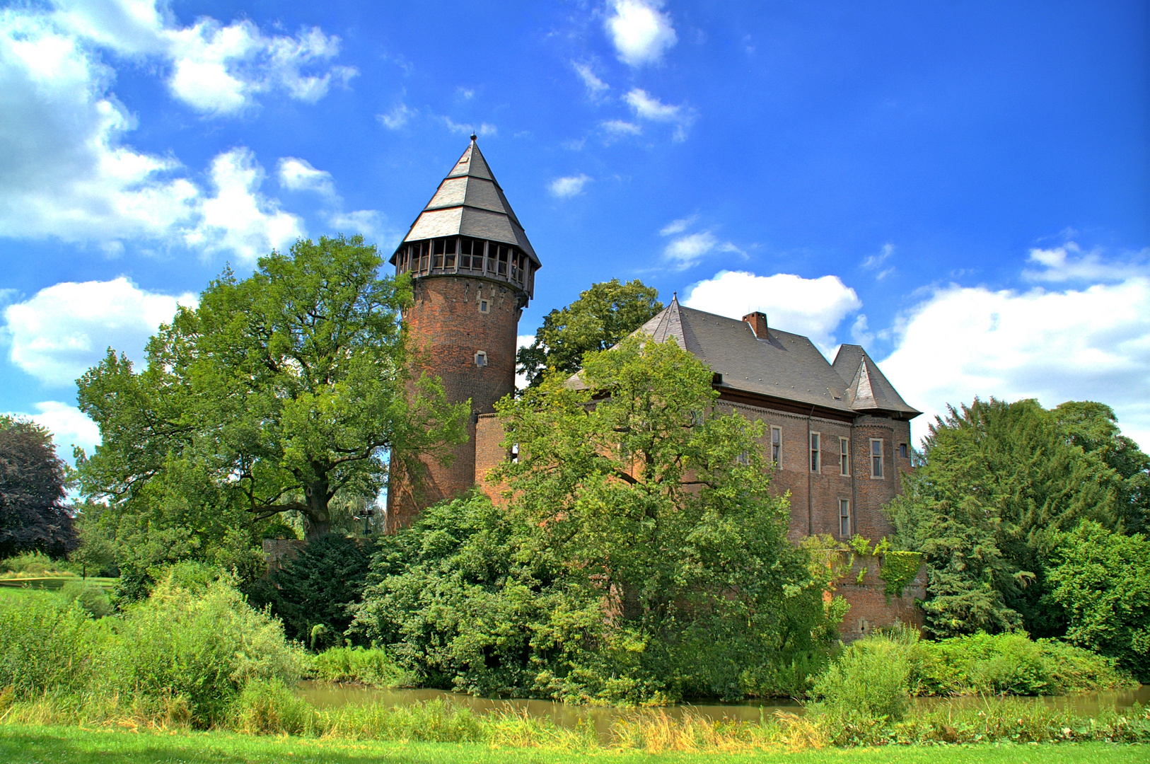 HDR Burg Linn 2013 08