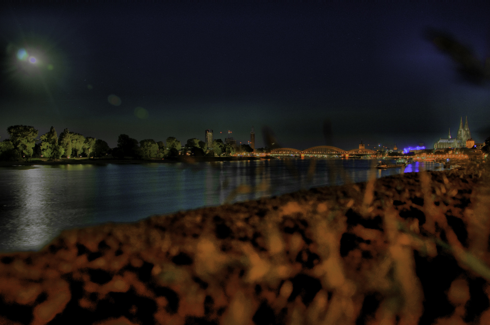 HDR cologne night