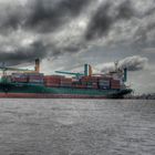 HDR Containerschiff am Amazonas..