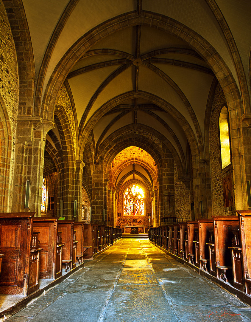 HDR de l'intérieur Eglise de Argenton