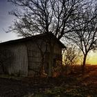 HDR - Die lokal sehr bekannte kleine Holzhütte bei Pfatter