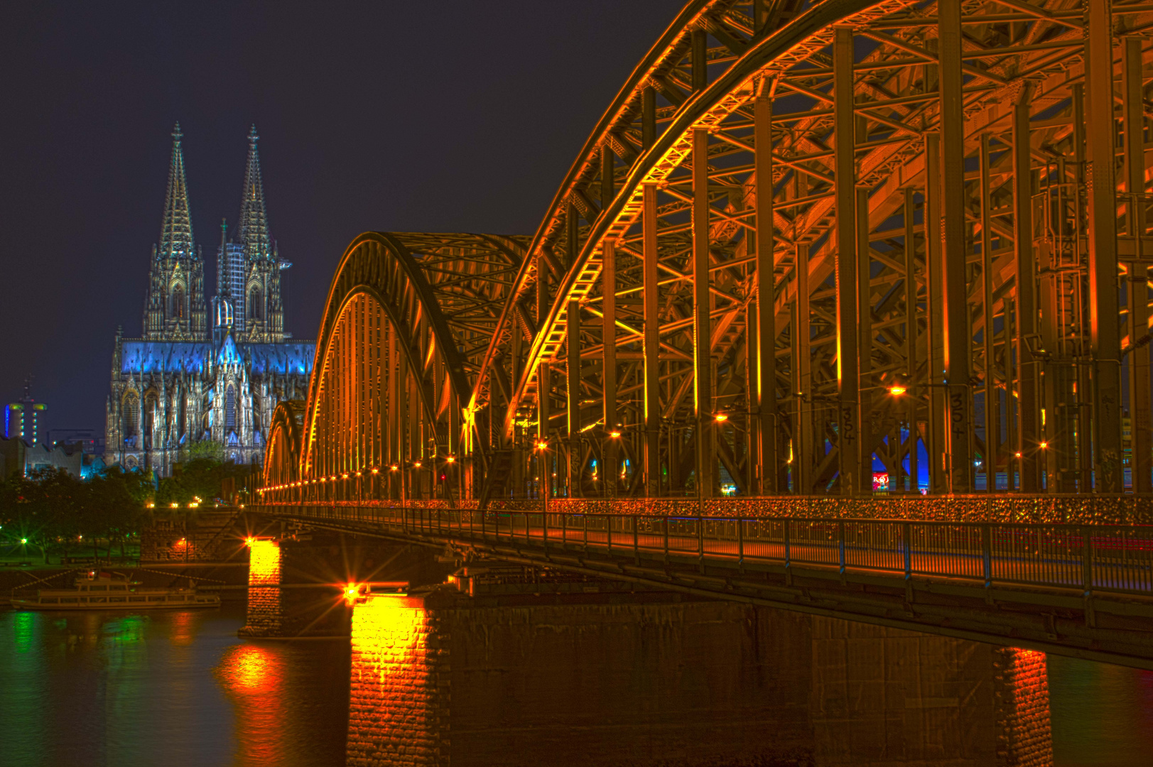 HDR (Köln bei Nacht)