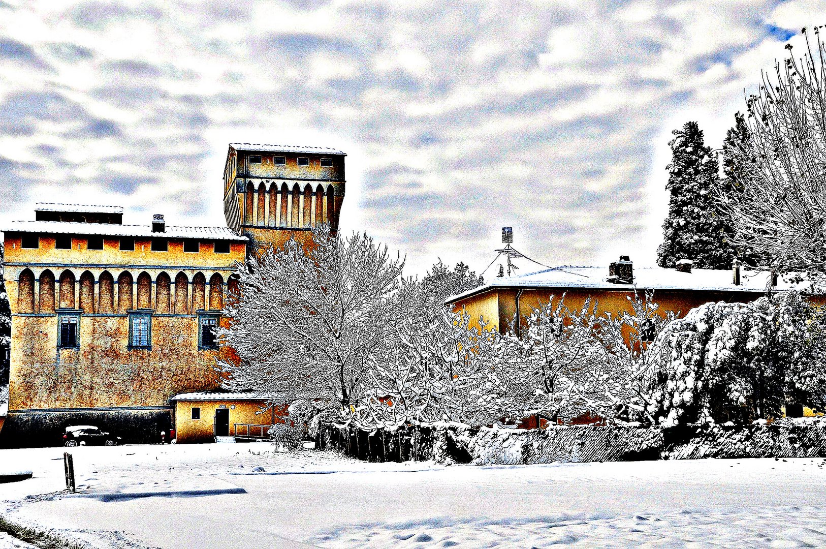 Hdr -La Smilea di Montale