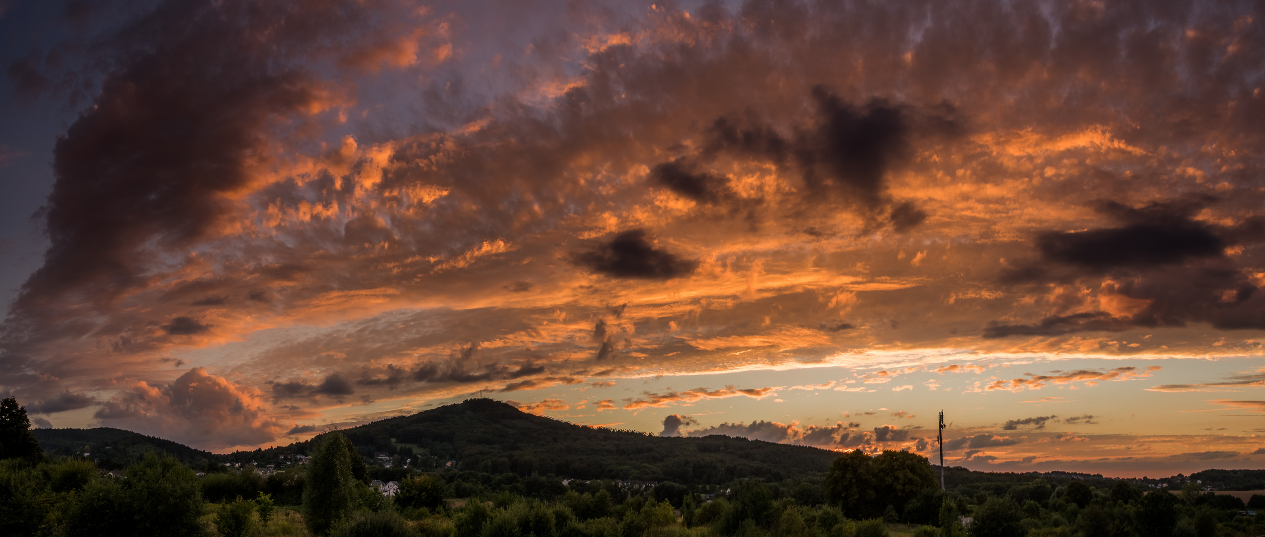 HDR Panorama vom Sonnenuntergang beim Siebengebirge