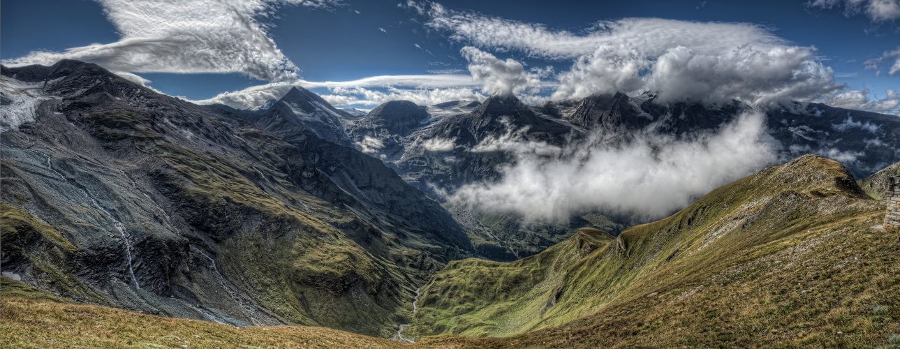 HDR-Panorama von der Großglockner Hochalpenstraße in den Alpen Österreichs