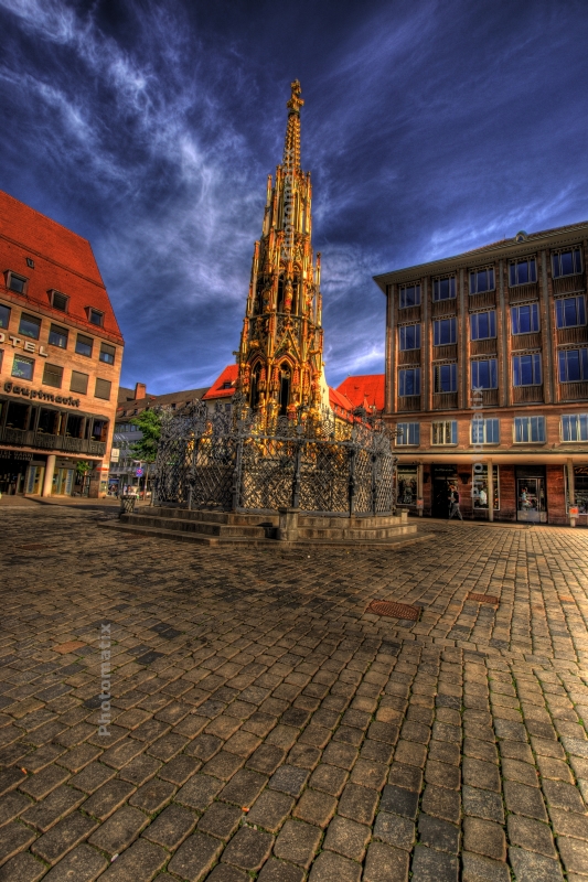 HDR "schönen Brunnen Nürnberg"