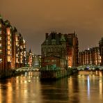 HDR Speicherstadt bei Nacht