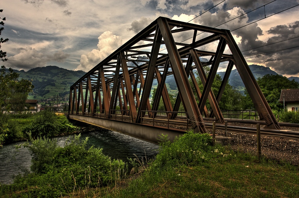 HDR_Eisenbahnbrücke