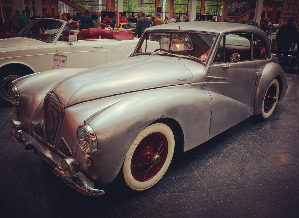 Healey_Tickford_Sports_Saloon_1954