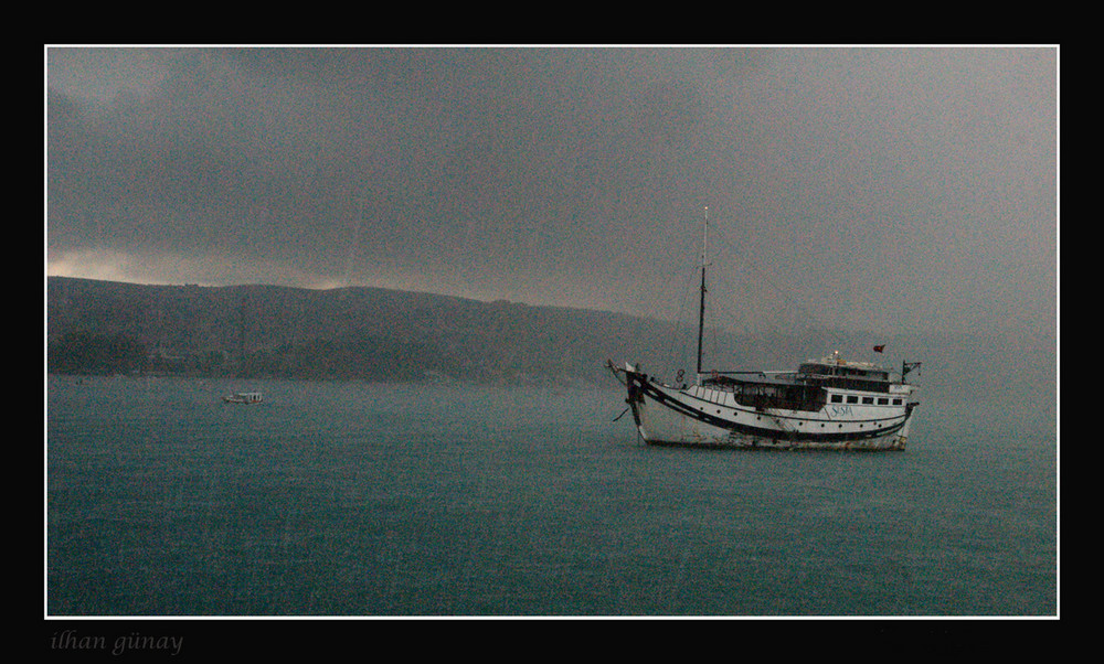 heavy rain in Bosphorus