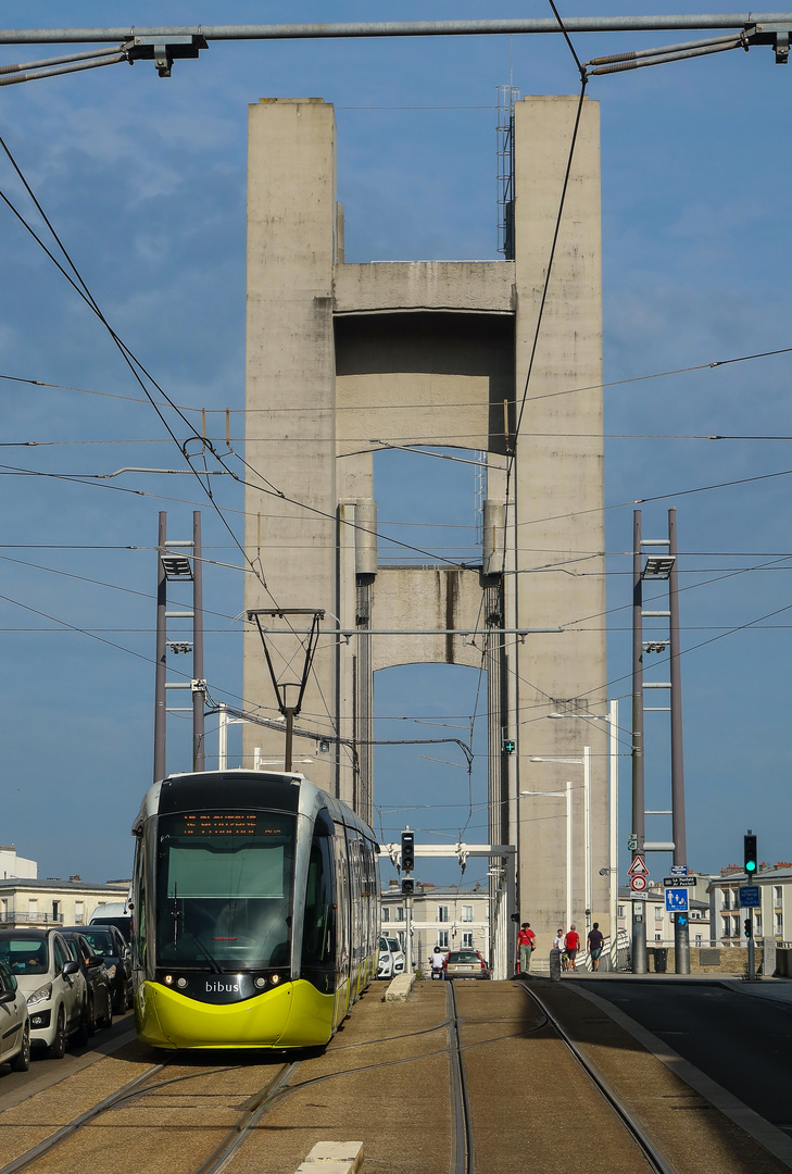 Hebebrücke "Pont de Recouvrance"