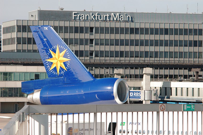Hecktriebwerk einer MD-11 in Frankfurt