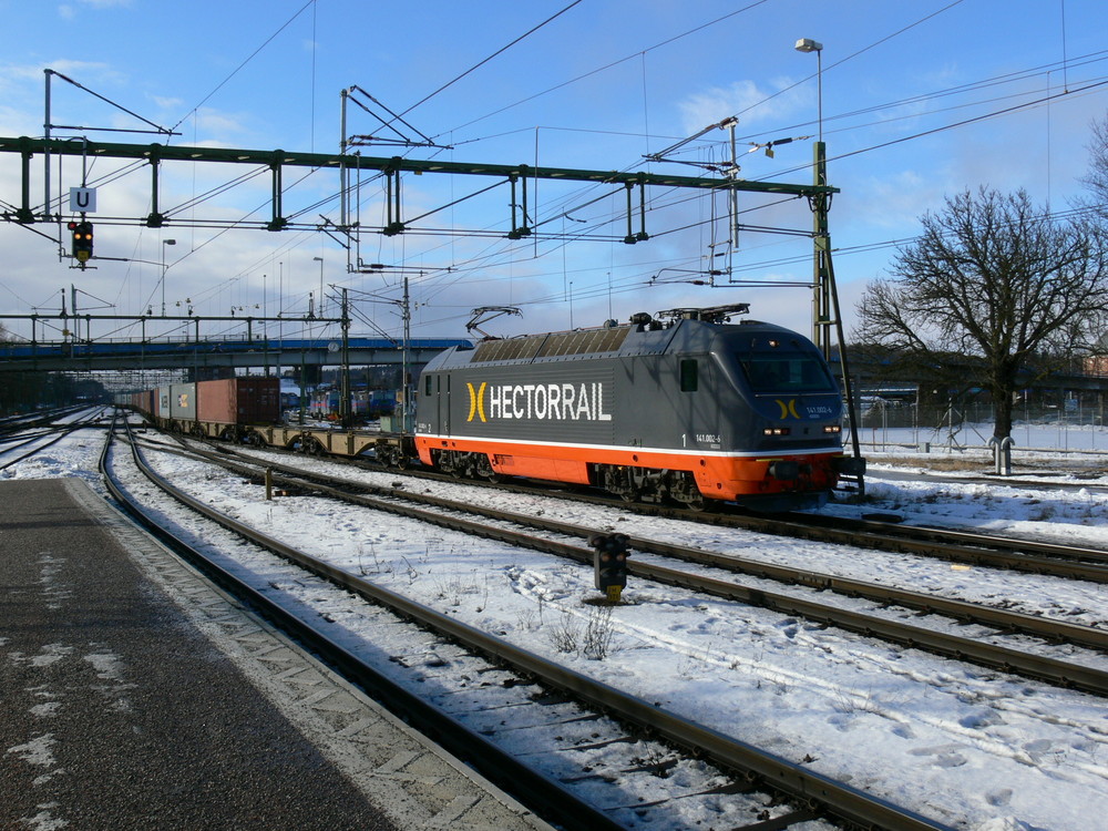 Hectorrail Kiddo bei der Ausfahrt aus Hallsberg