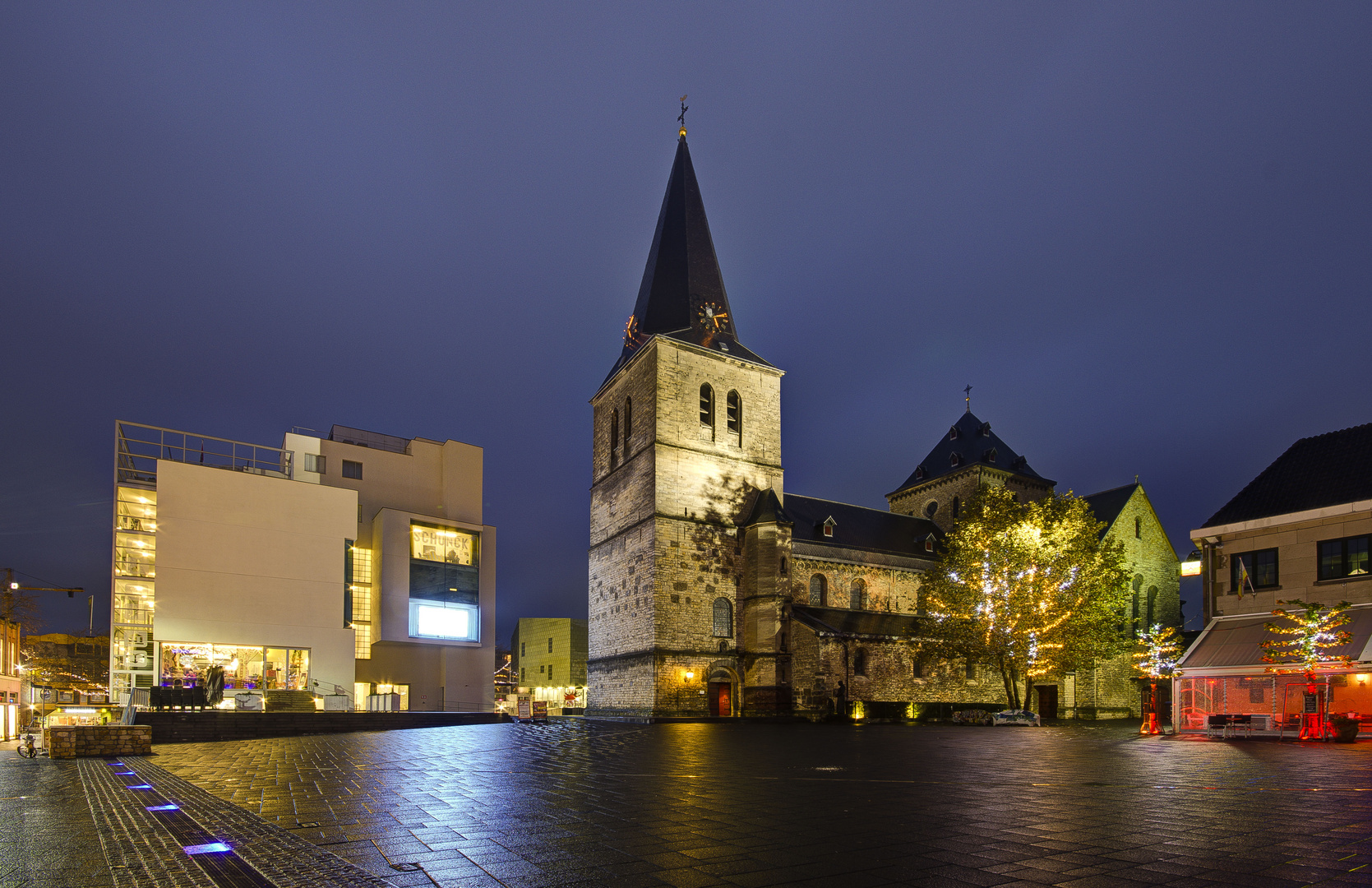 Heerlen - Sint- Pancratiusplein - Pancratiuskerk - 02