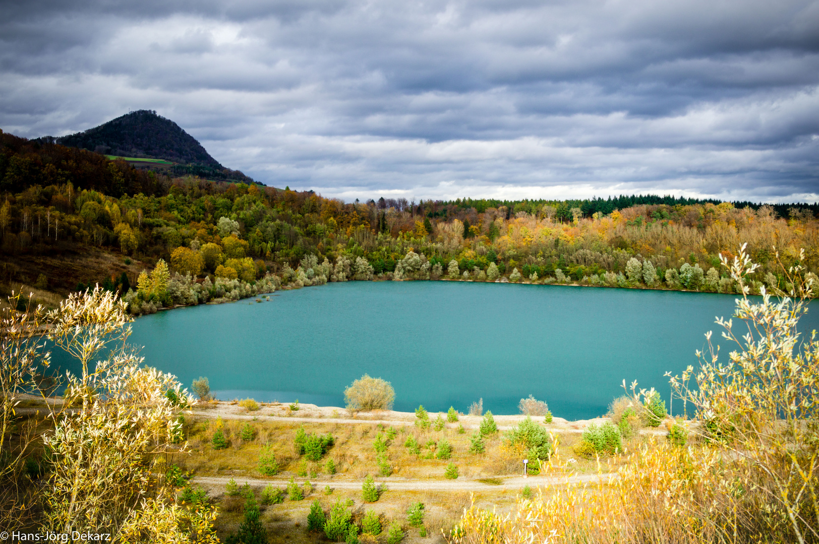 Hegauer Baggersee in Farbensaum