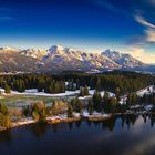 Hegratsrieder See vor den frisch verschneiten Ammergaue Alpen