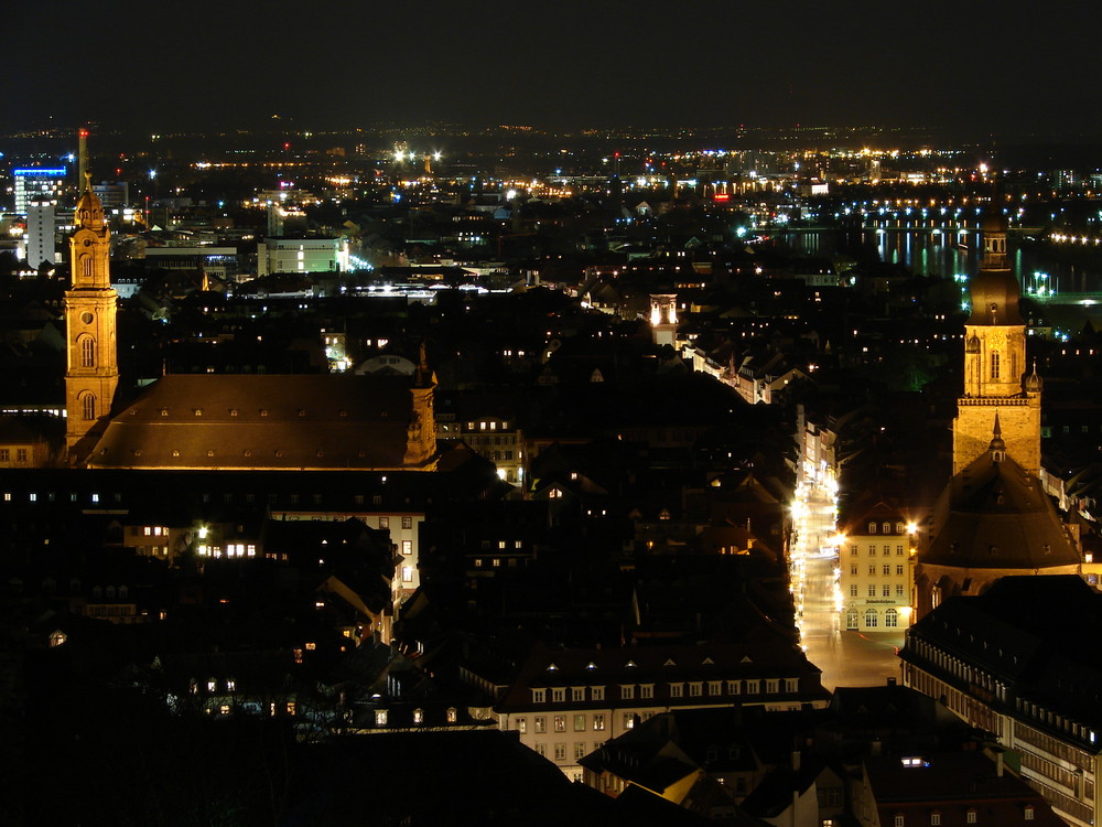 Heidelberg: Blick in die Hauptstrasse bei Nacht