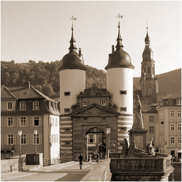 Heidelberg: Brückentor der Alten Brücke