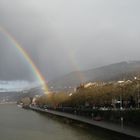 Heidelberger Schloss eingerahmt von zwei Regenbogen