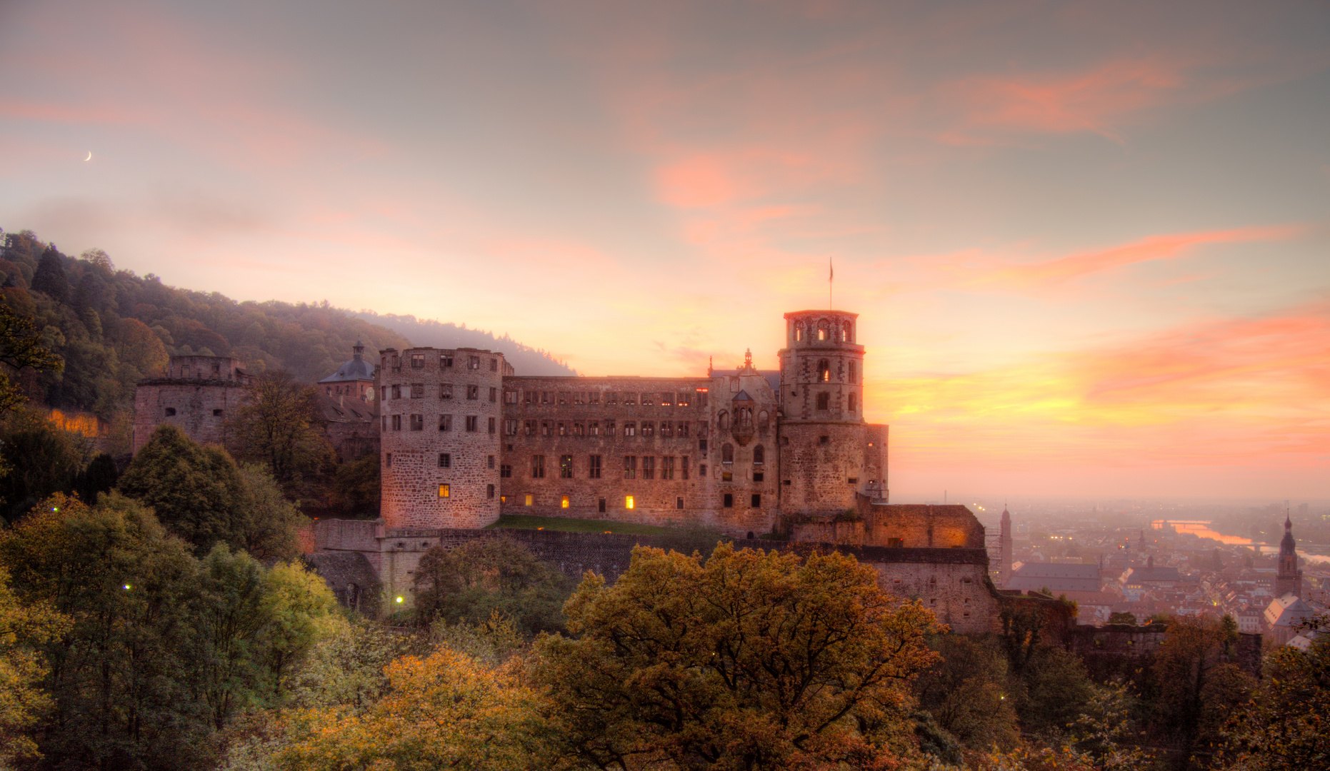 Heidelberger Schloss. Herbstliche Abendstimmung.