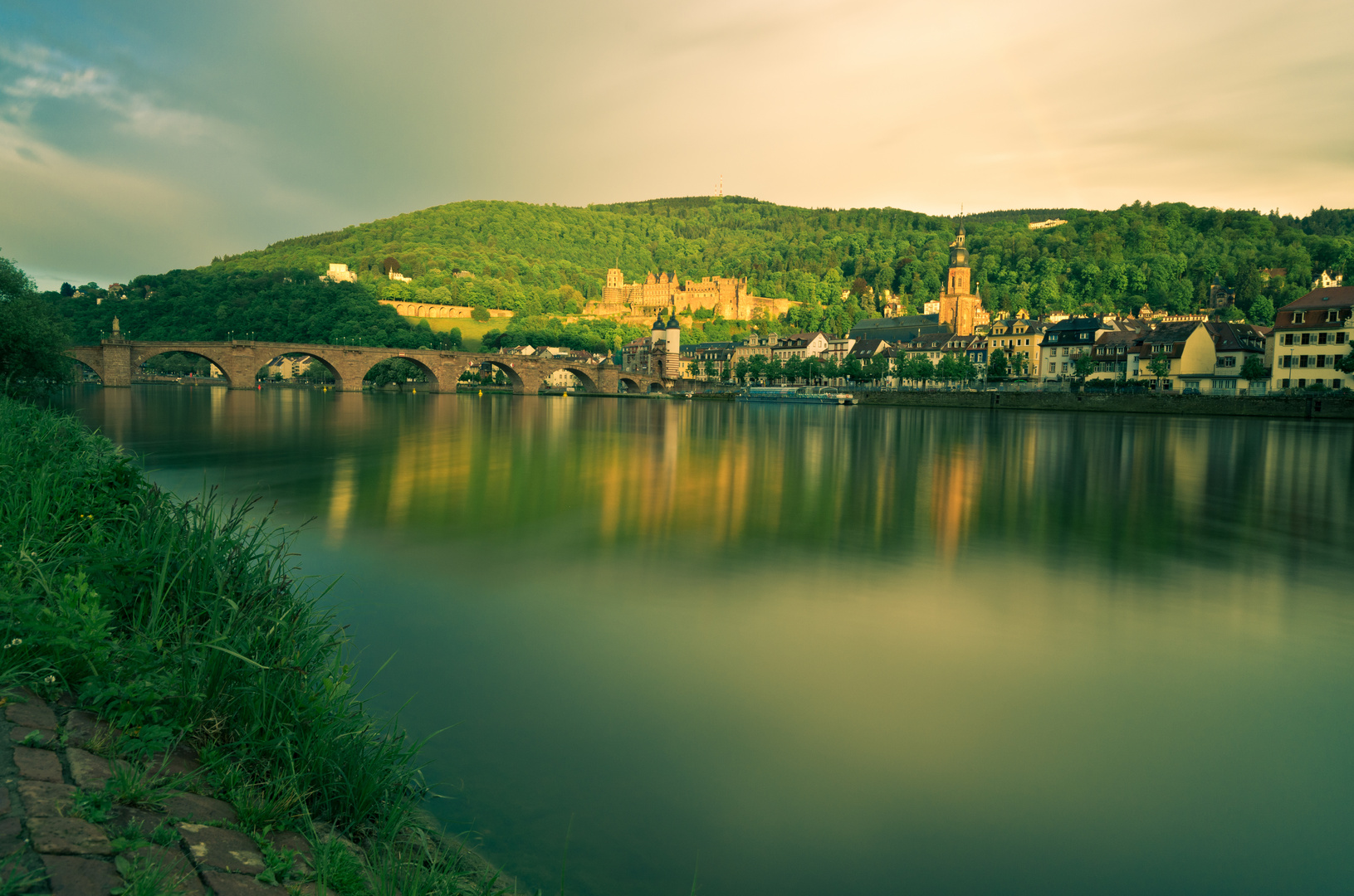 Heidelberger Schloss und Alte Brücke am Neckar