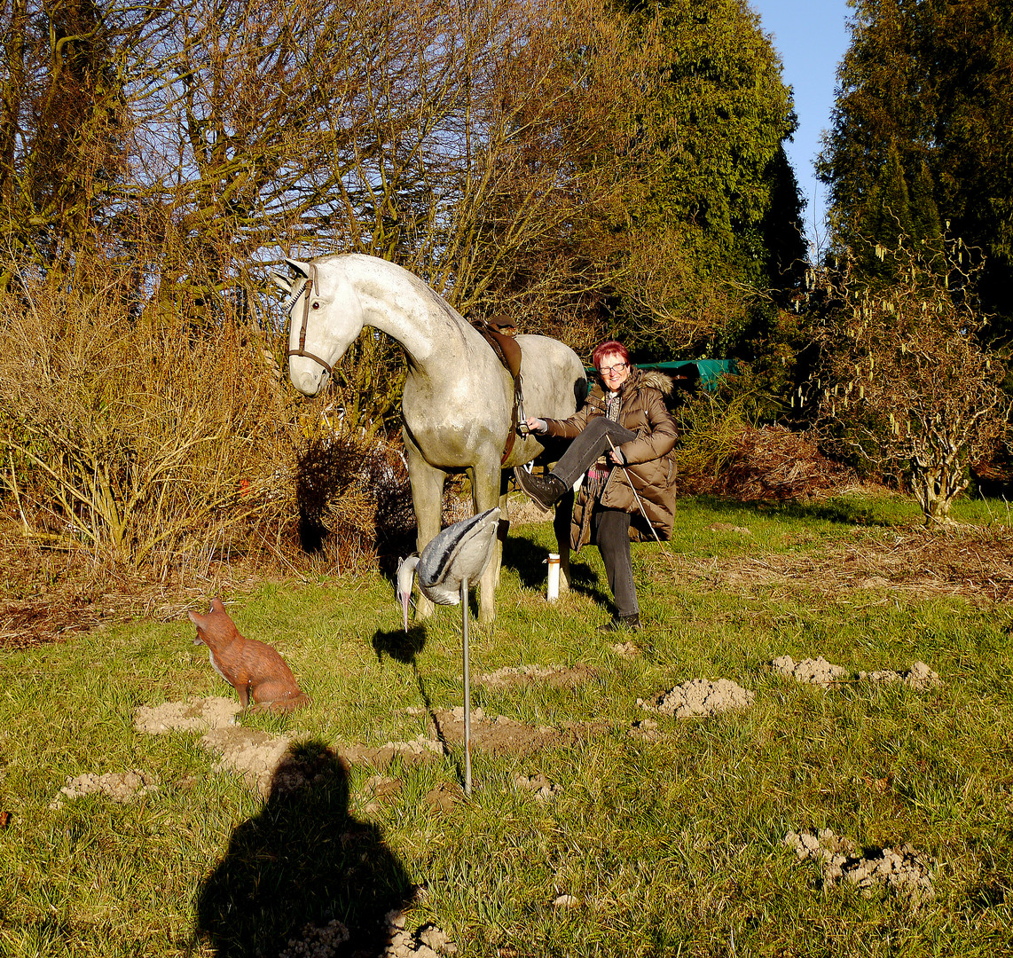 Heidemarie und ihr geliebtes Pferd in der Aprather Mühle am 11. 3. 2015.