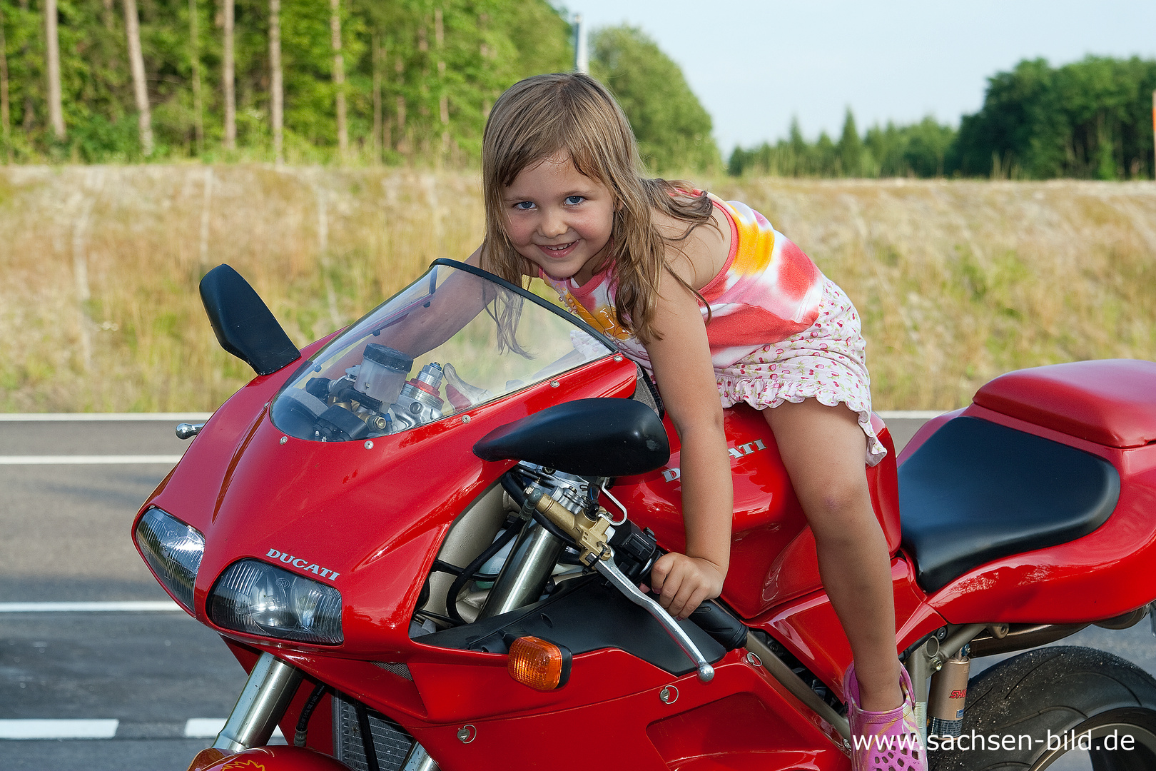 Heidi auf Ducati 916