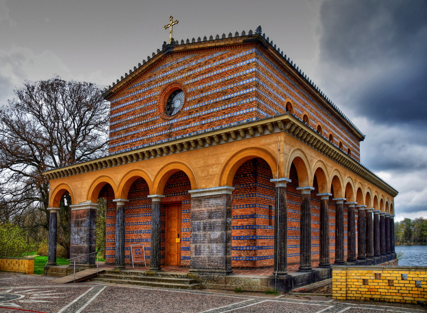 Heilandskirche am Port von Sacrow