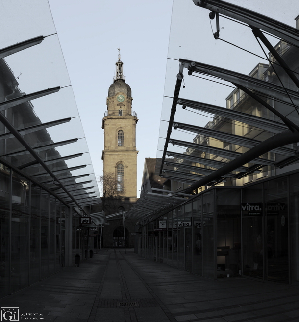 Heilbronner Historische Architetktur.  Hefenmarkt Tutm über der Hafenmarkt Passage