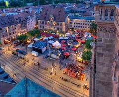 Heilbronner Marktplatz in vorfreudiger Weindorfstimmung