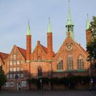 Heilig-Geist-Hospital in der Abendsonne