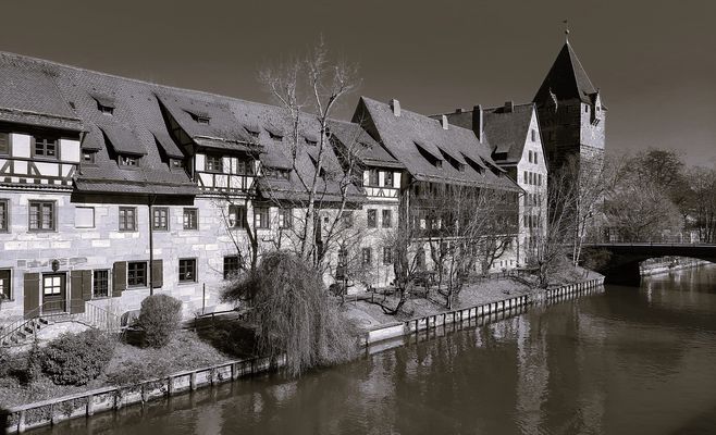 Heilig Geist Spital mit Blick zum Schuldturm