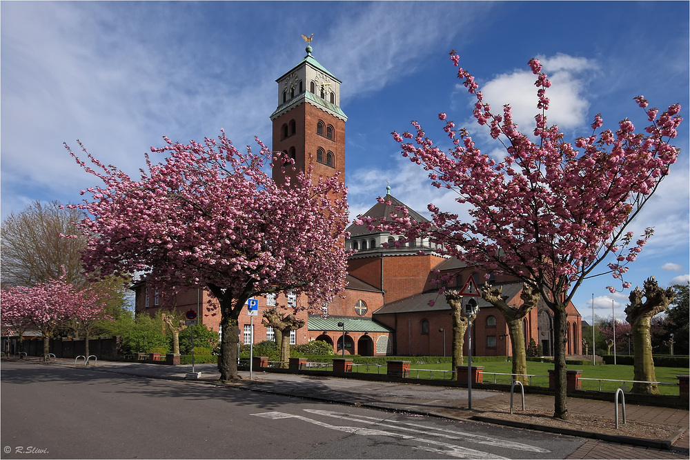 Heilig Kreuz- Kirche