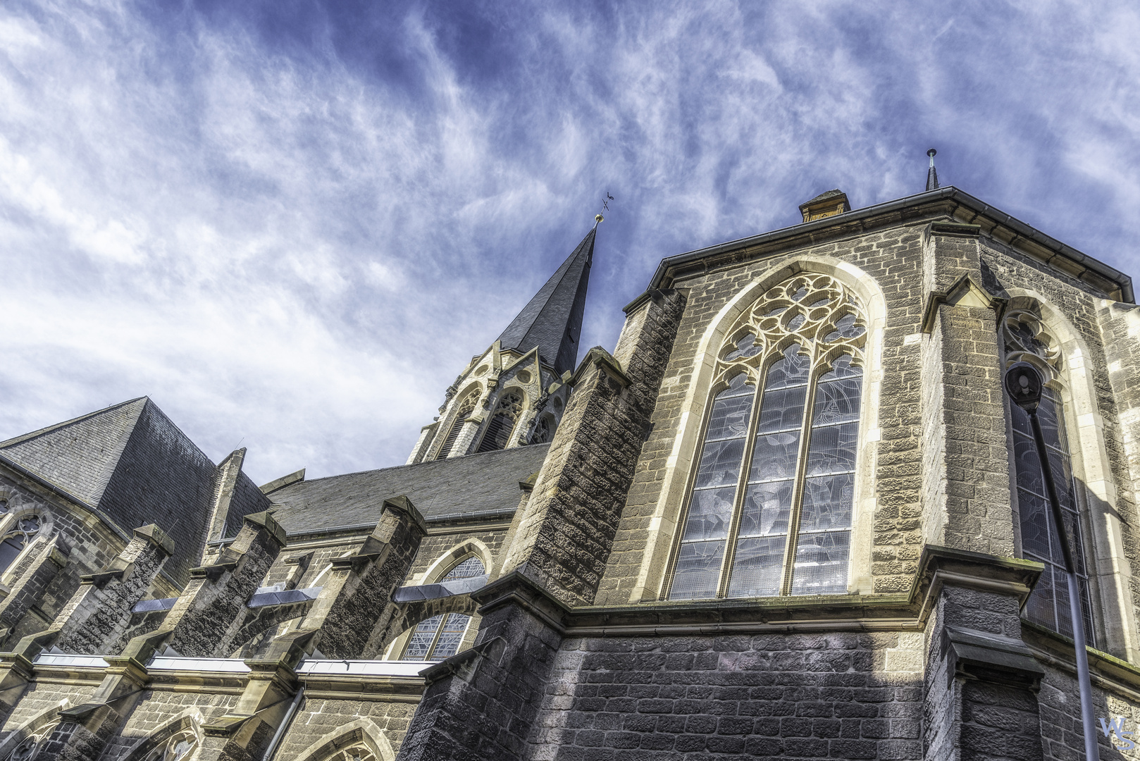 Heilig-Kreuz-Kirche (Aachen) bei tollem Sonnenlicht