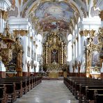 Heilig-Kreuz-Kirche Landsberg Blick zum Altar