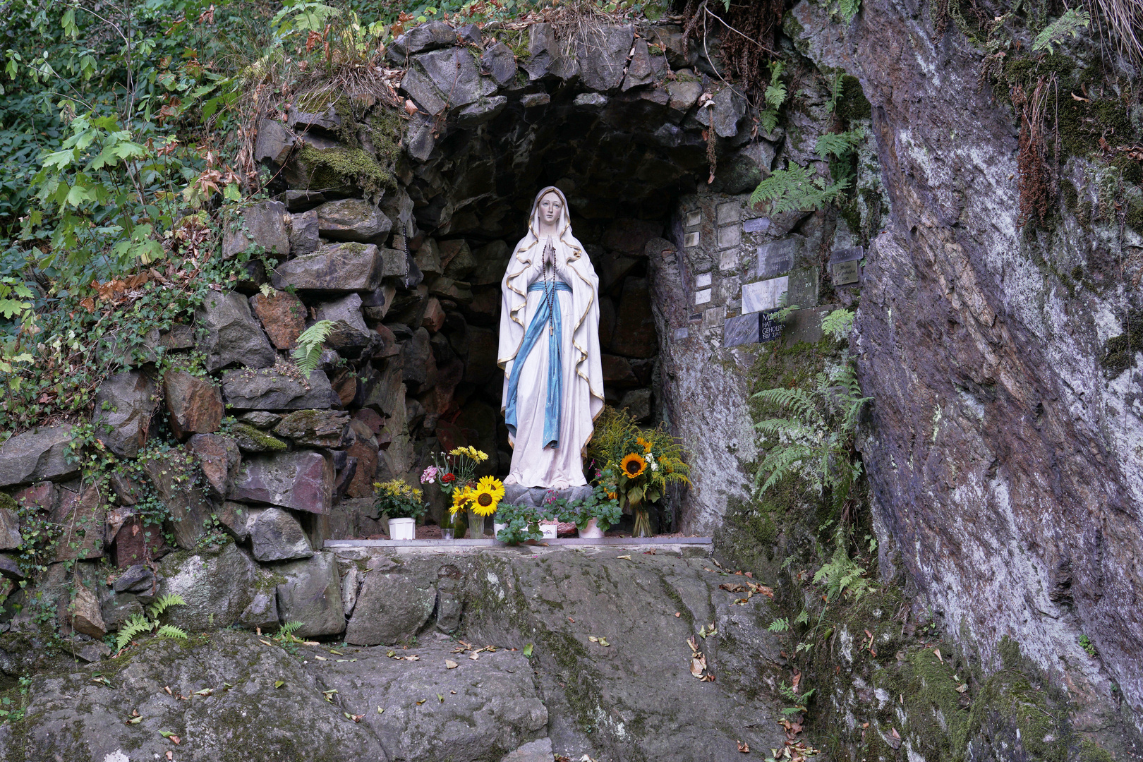 Heilige Maria unterhalb des Klosters Wechselburg