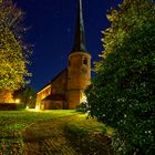 Heiligen-Geist-Kirche in Barmstedt bei Nacht