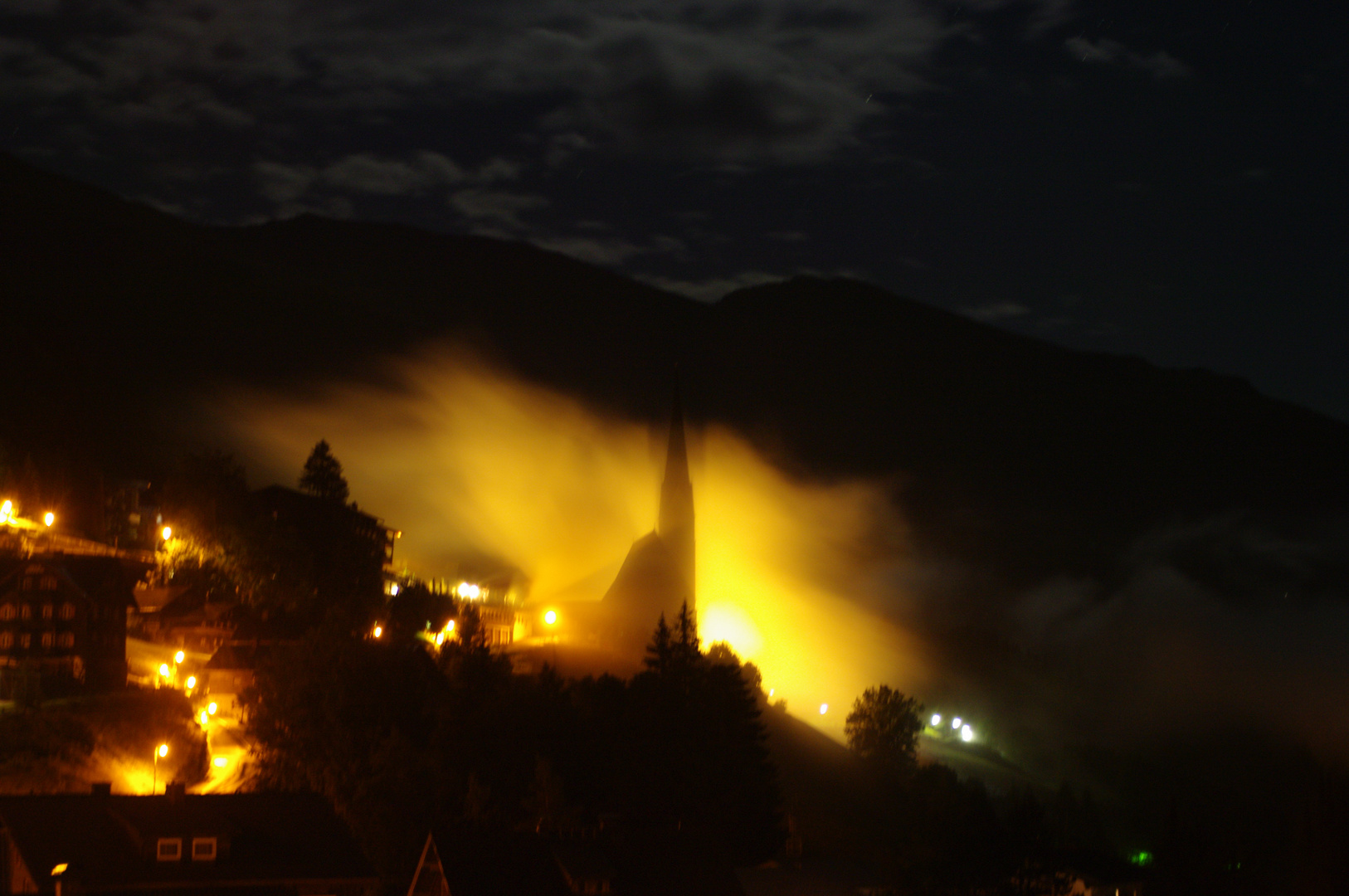 Heiligenblut bei Nacht