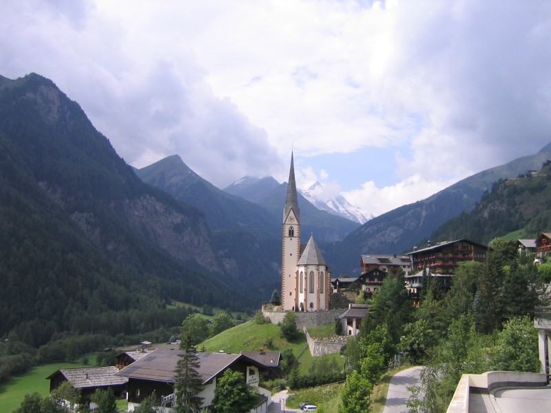 Heiligenblut Kirche am Fusse des Grossglockners