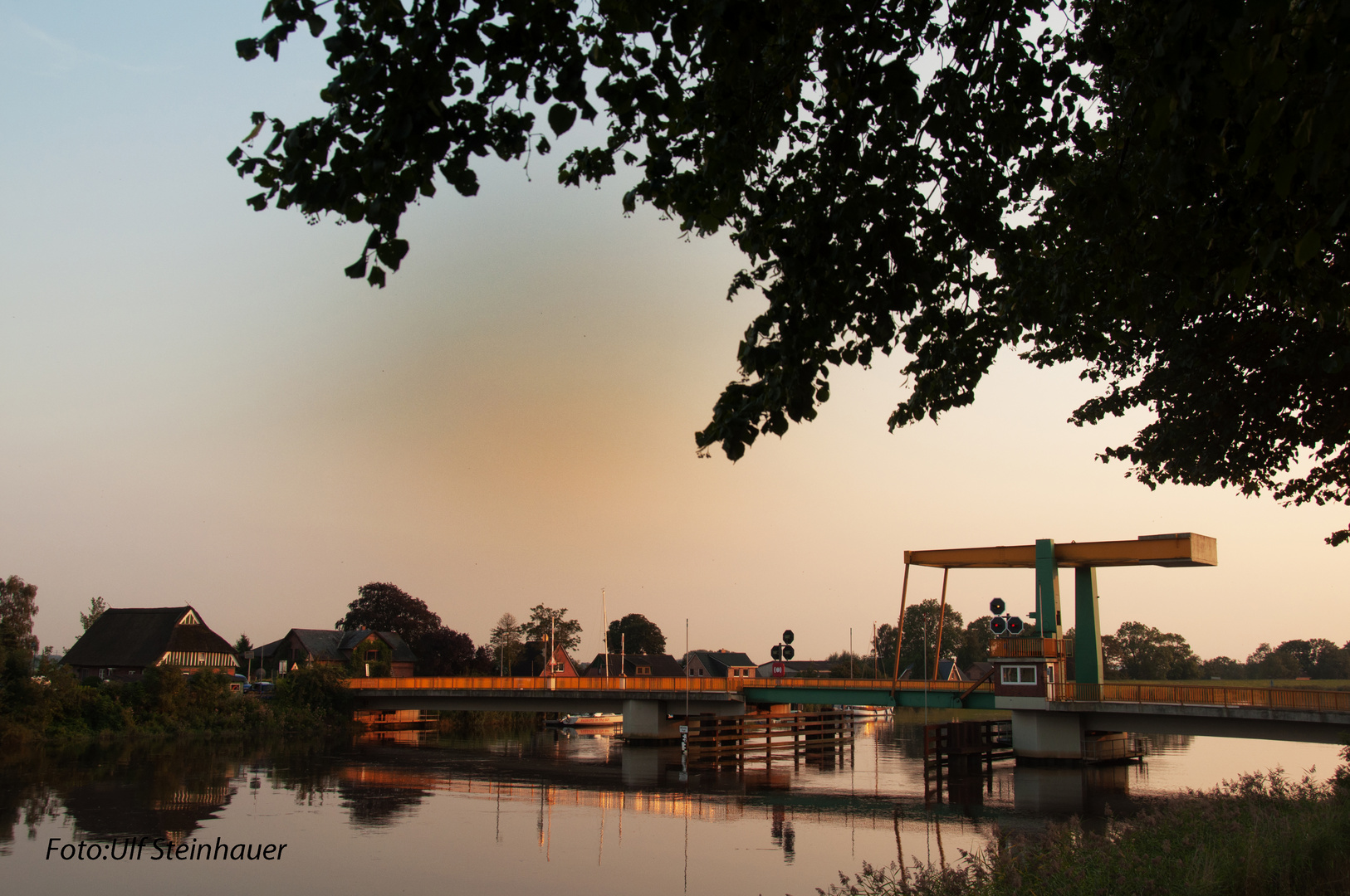 Heiligenstedten Itzehoe Brücke über die Stör