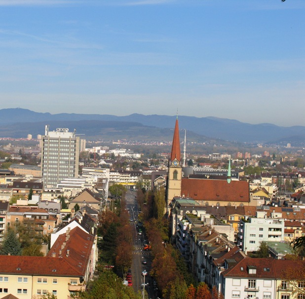 Heiliggeist Kirche und Thiersteinerallee