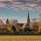 Heimatdorf im Herbstlicht