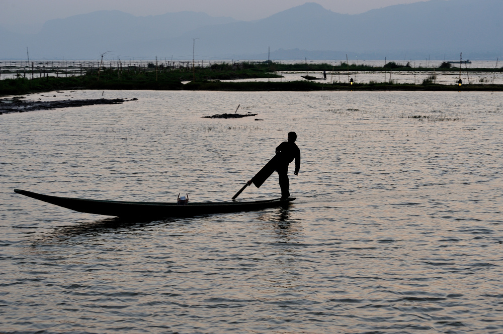 Heimkehrender Fischer am Inle-See