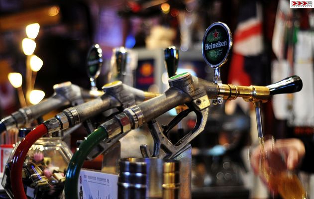 Heineken stilvoll & schnell gezapft ...