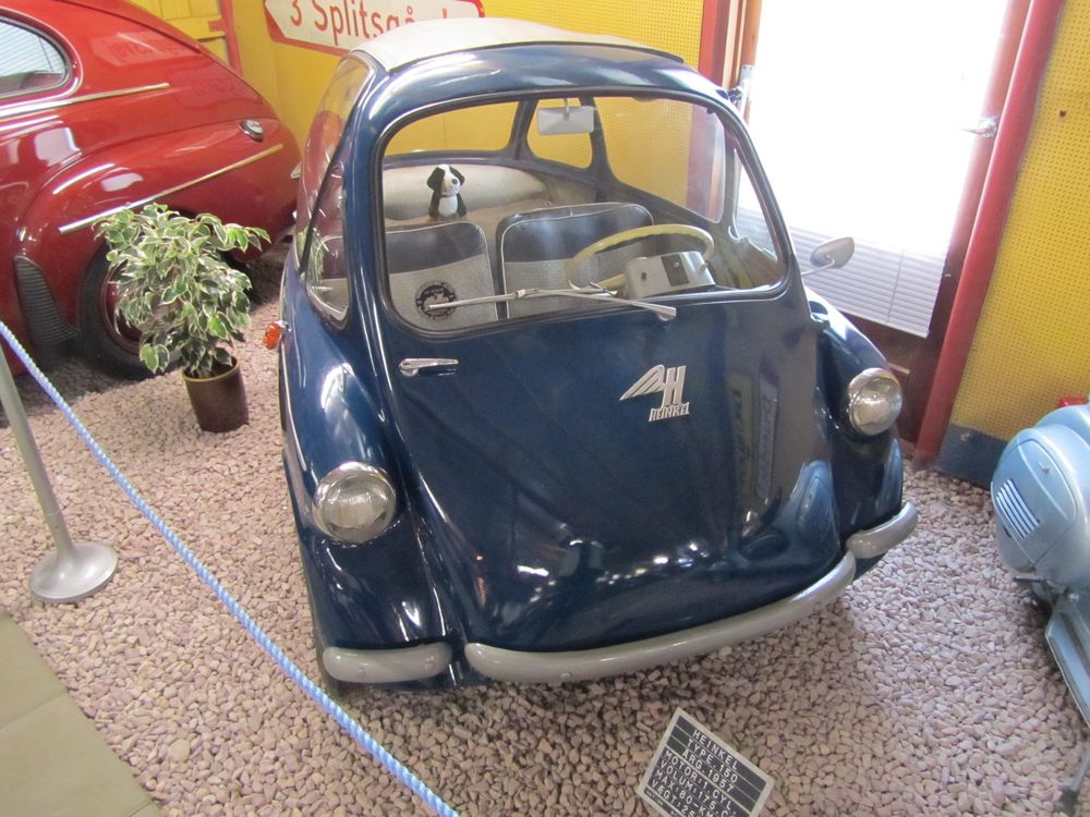 Heinkel Kabinenroller 1957