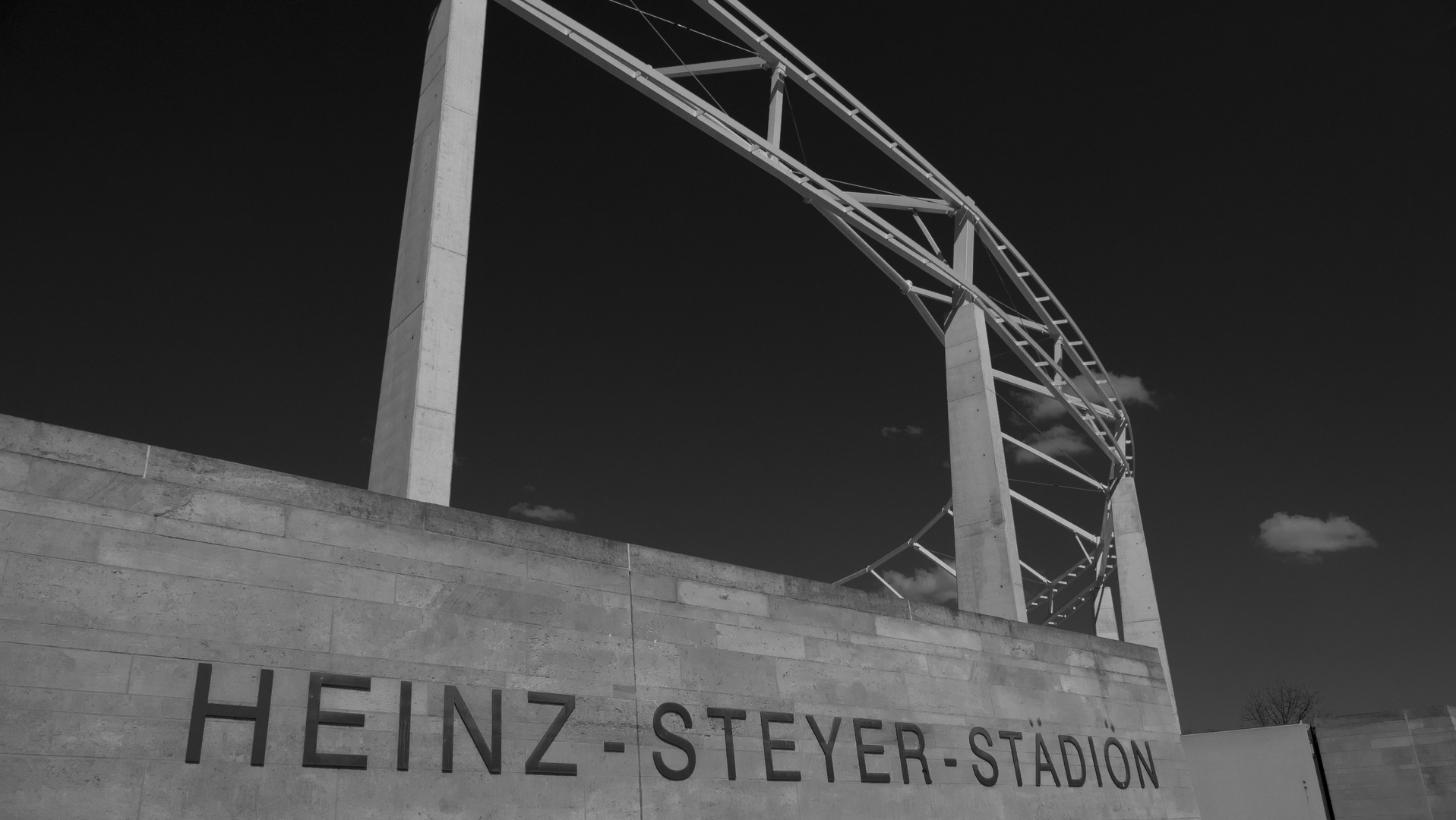 HEINZ-STEYER-STADION