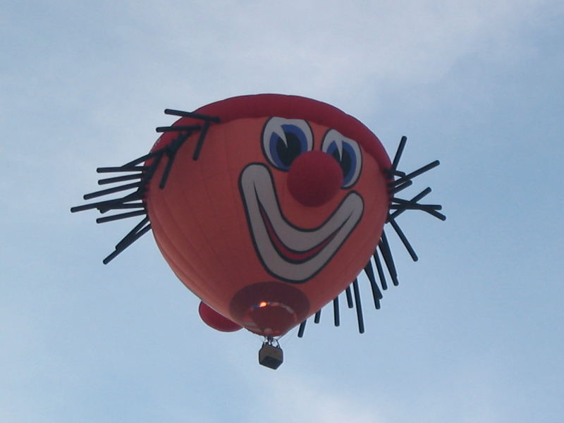 Heißluftballon als Clown