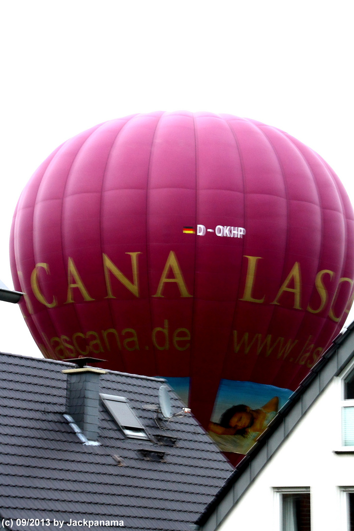 Heißluftballon bereit zur Landung