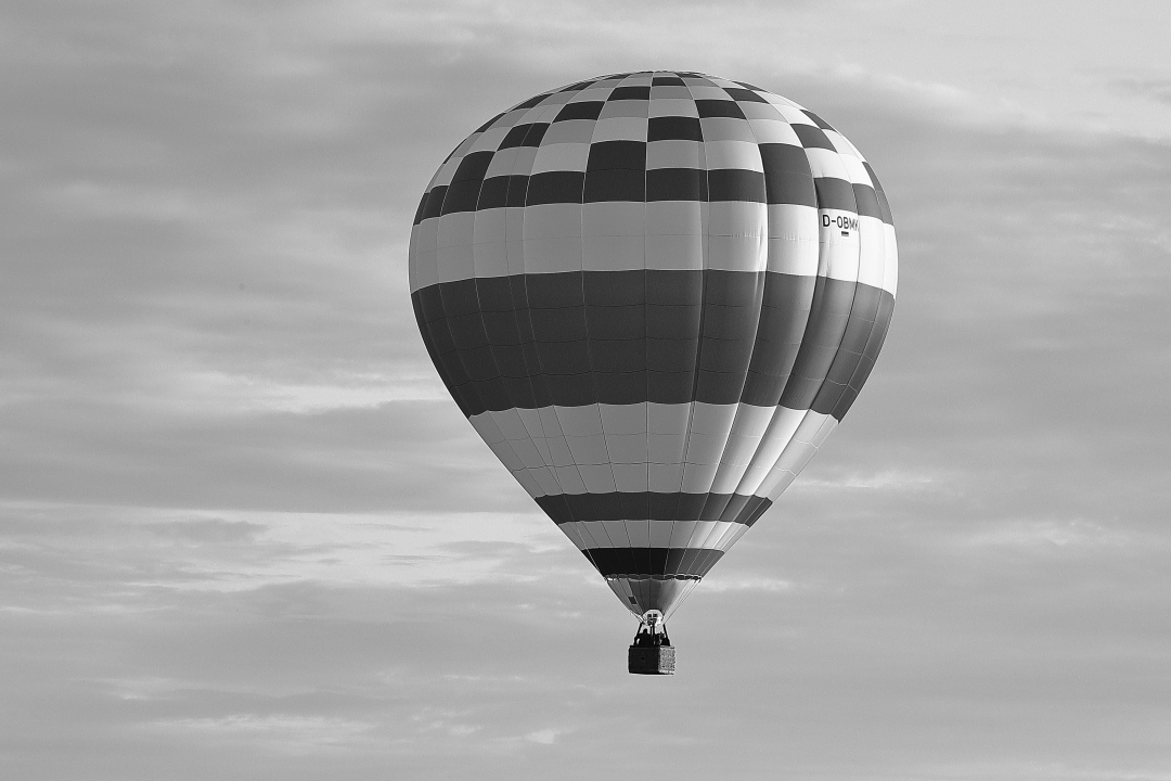 Heißluftballon B/W